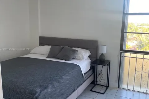 3101 N Country Club Dr # 801, Aventura FL 33180