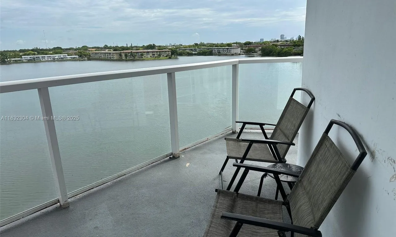 1301 NE Miami Gardens Dr # 506W, Miami FL 33179