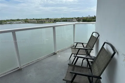 1301 NE Miami Gardens Dr # 506W, Miami FL 33179