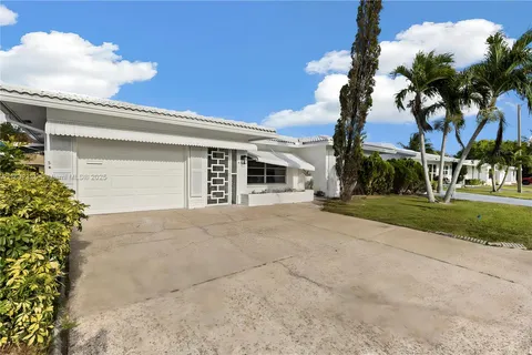 5706 NW 81st Ave, Tamarac FL 33321