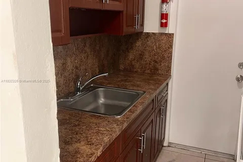 95 NW 47th Ave # 2, Miami FL 33126