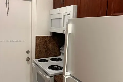 95 NW 47th Ave # 2, Miami FL 33126