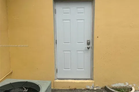 4465 E 8th Ln, Hialeah FL 33013
