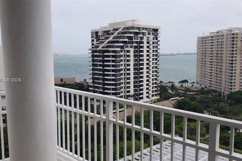 701 Brickell Key Blvd # 1711, Miami FL 33131