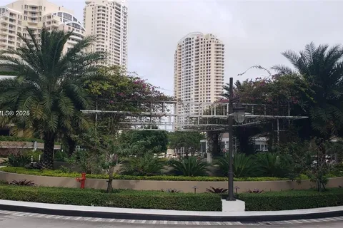 701 Brickell Key Blvd # 1711, Miami FL 33131