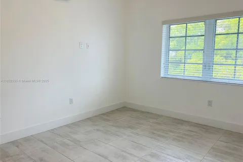 1201 Pennsylvania Ave # 102, Miami Beach FL 33139