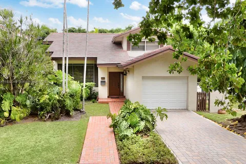 1415 Trillo Ave, Coral Gables FL 33146