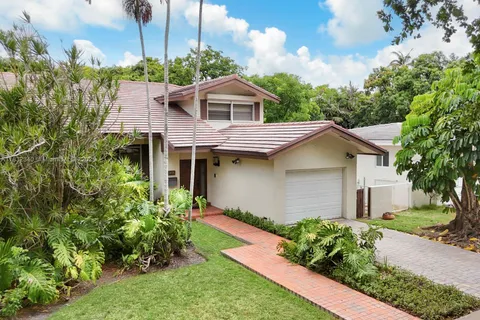 1415 Trillo Ave, Coral Gables FL 33146