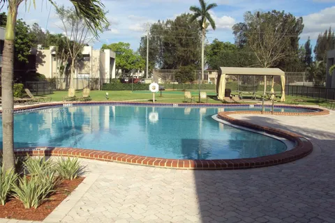 8530 Old Country Mnr # 132, Davie FL 33328
