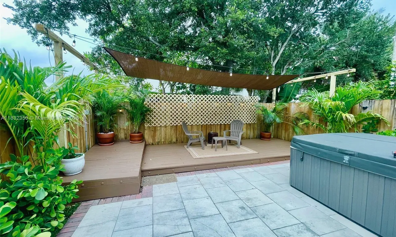 1137 NE 3rd Ave # 1137, Fort Lauderdale FL 33304