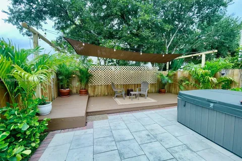 1137 NE 3rd Ave # 1137, Fort Lauderdale FL 33304