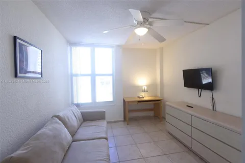 1391 S Ocean Blvd # 409, Pompano Beach FL 33062
