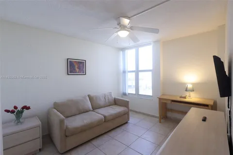 1391 S Ocean Blvd # 409, Pompano Beach FL 33062