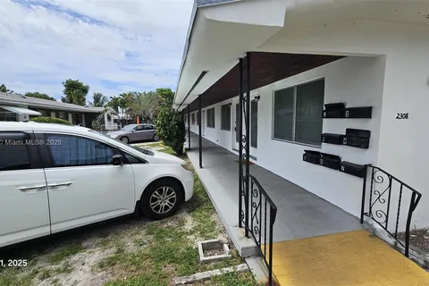 2308 Grant St # 2, Hollywood FL 33020