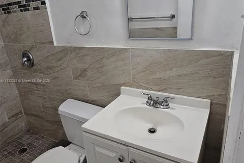 2308 Grant St # 2, Hollywood FL 33020