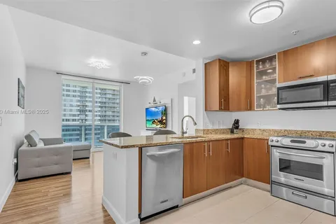1945 S Ocean Dr # 705, Hallandale Beach FL 33009