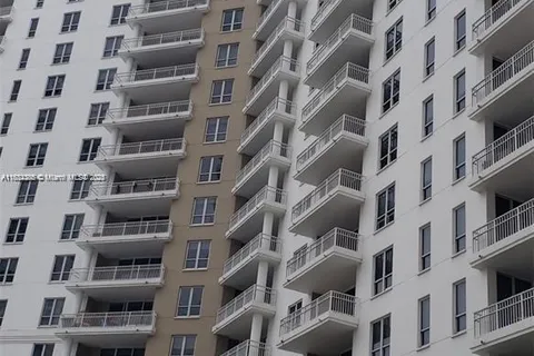 701 Brickell Key Blvd # 1711, Miami FL 33131