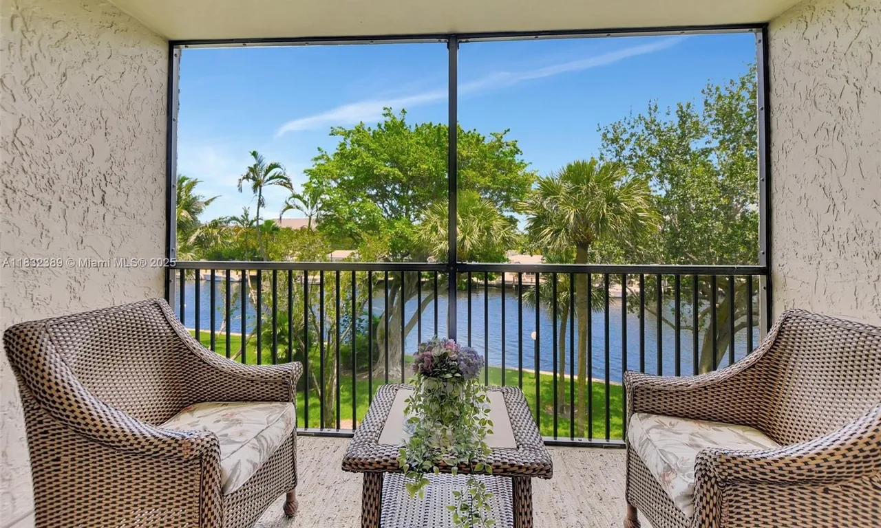 14 Royal Palm Way # 303, Boca Raton FL 33432