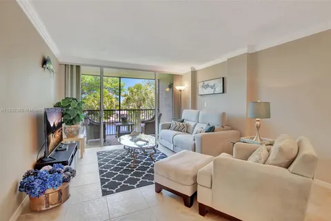 14 Royal Palm Way # 303, Boca Raton FL 33432