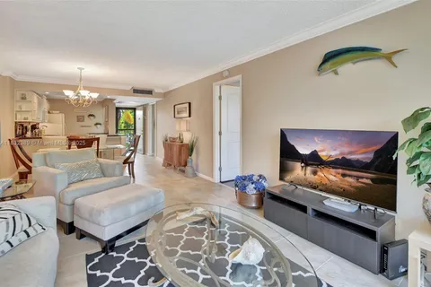 14 Royal Palm Way # 303, Boca Raton FL 33432