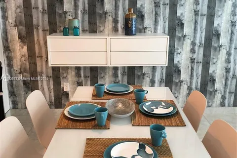 1750 N Bayshore Dr # 1705, Miami FL 33132
