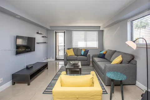 301 Golden Isles Dr # 314, Hallandale Beach FL 33009