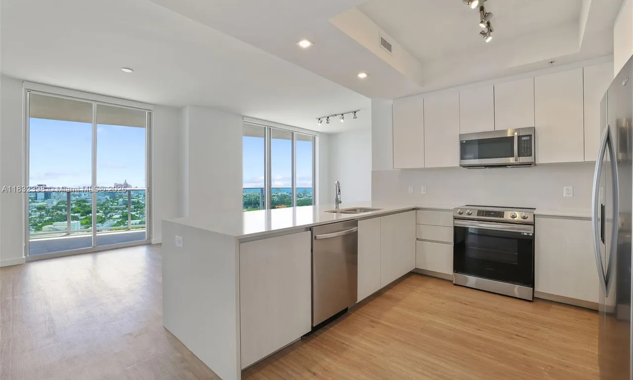 1500 Bay Rd # 2207, Miami Beach FL 33139