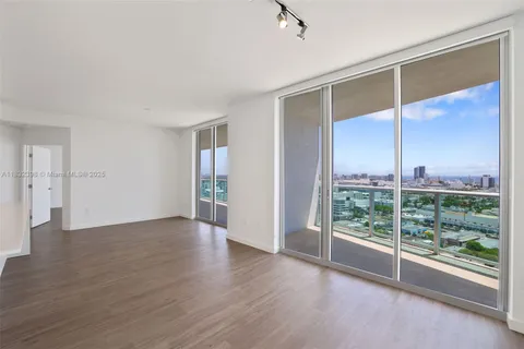 1500 Bay Rd # 2207, Miami Beach FL 33139