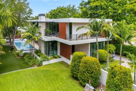 7610 SW 48th Ct, Miami FL 33143