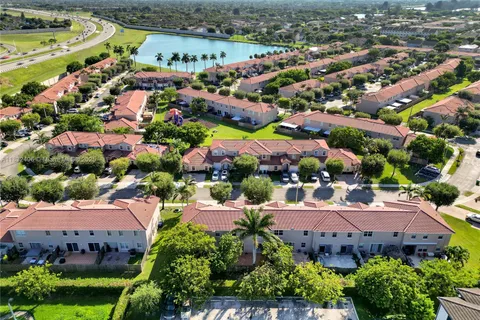 27463 SW 137th Ct # 27364, Homestead FL 33032