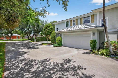 608 SW 15th St, Fort Lauderdale FL 33315