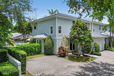 608 SW 15th St, Fort Lauderdale FL 33315
