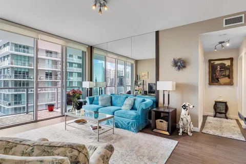 1111 SW 1st Ave, Miami FL 33130