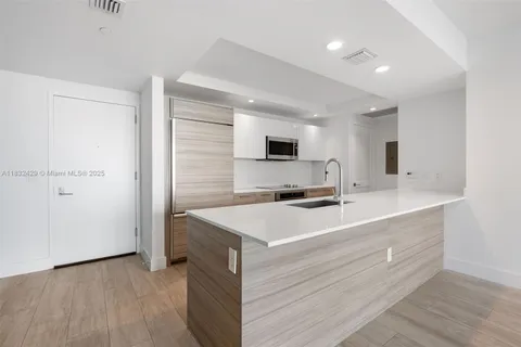 121 NE 34th St # 2507, Miami FL 33137
