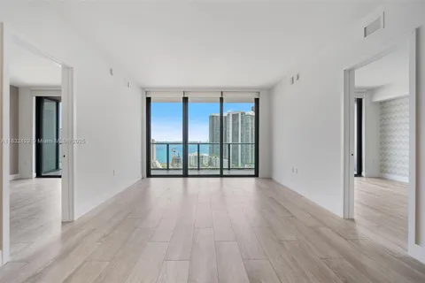 121 NE 34th St # 2507, Miami FL 33137