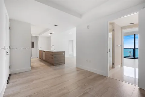 121 NE 34th St # 2507, Miami FL 33137