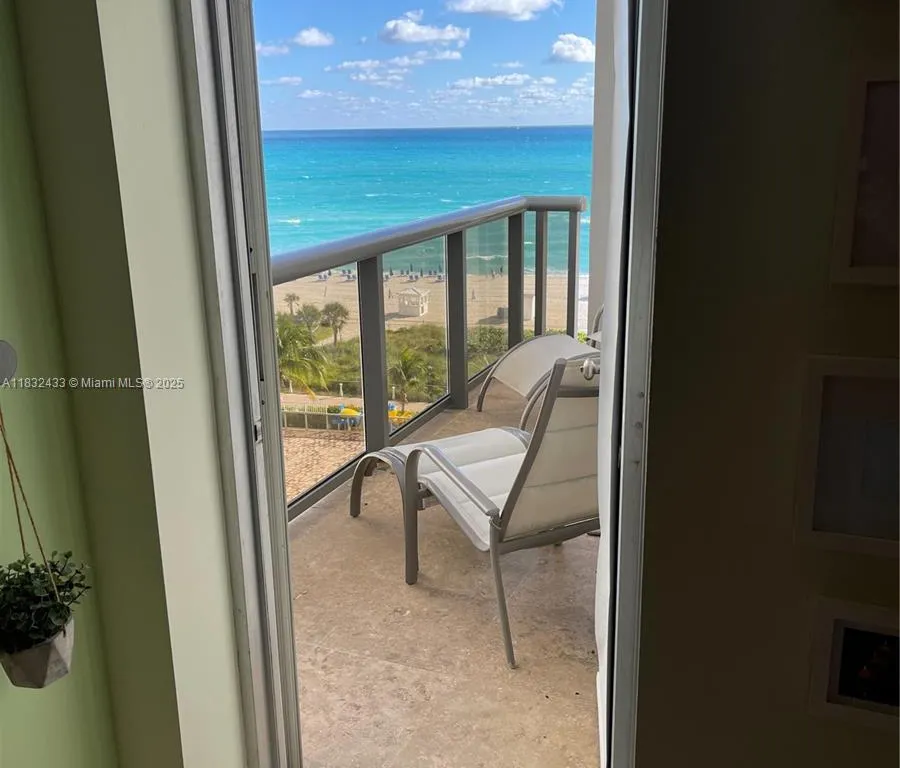 6039 Collins Ave # 823, Miami Beach FL 33140