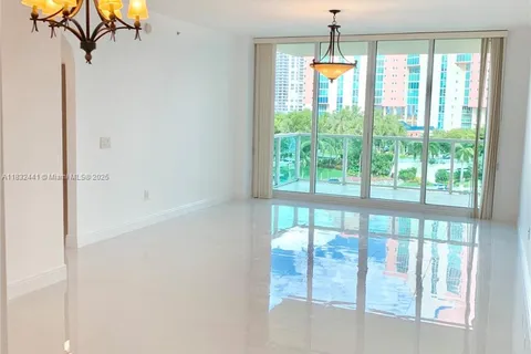 3340 NE 190th St # 605, Aventura FL 33180
