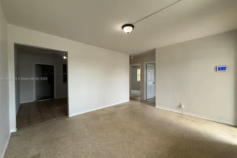 900 SW 5th St # 2, Hallandale Beach FL 33009