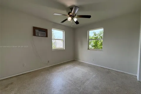 900 SW 5th St # 2, Hallandale Beach FL 33009
