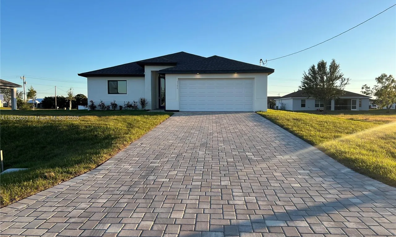 1107 NW 21st St, Cape Coral FL 33993