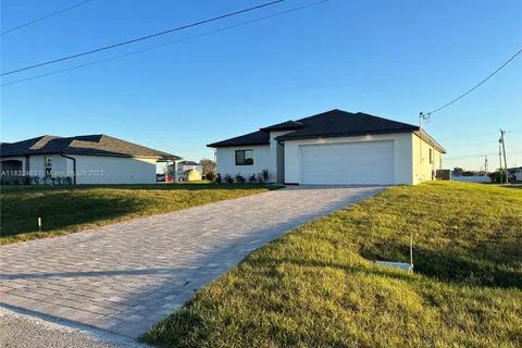 1107 NW 21st St, Cape Coral FL 33993