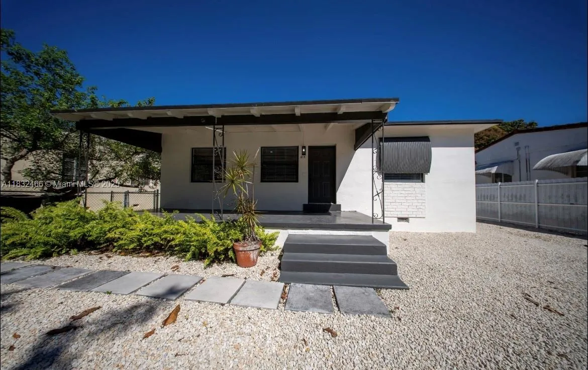 217 E 48th St # 1, Hialeah FL 33013