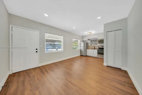 217 E 48th St # 1, Hialeah FL 33013