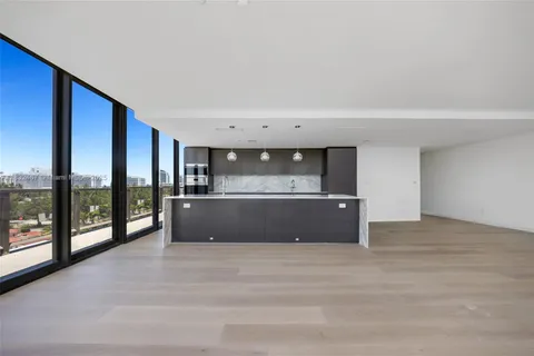 340 W 42 St # 508, Miami Beach FL 33140
