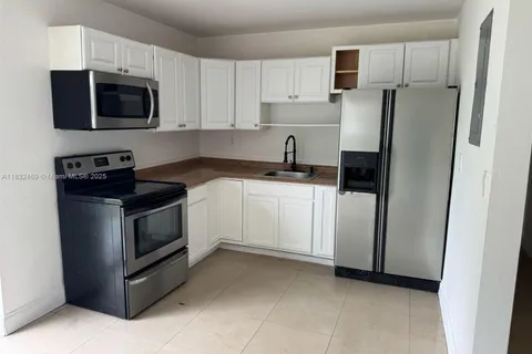 1050 NW 23RD WAY # 0, Fort Lauderdale FL 33311