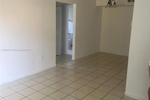 580 NW 114th Ave # 102, Sweetwater FL 33172