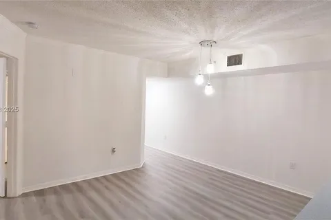 2433 Centergate Dr # 206, Miramar FL 33025