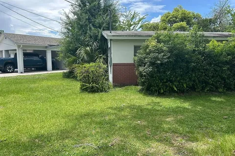 7724 Napo Dr, Jacksonville FL 32217