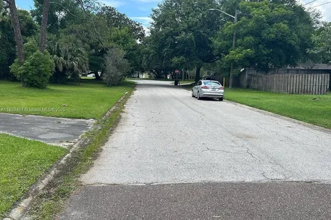 7724 Napo Dr, Jacksonville FL 32217
